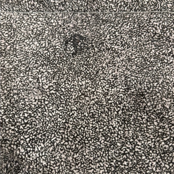 Lululemon Gray and White Patterned large yoga mat towel “The Towel” 26x71 - Picture 2 of 2